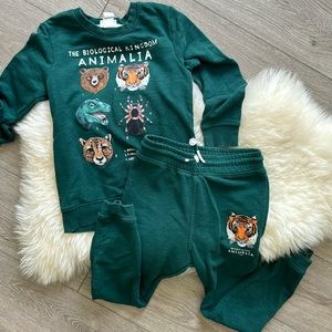 Kelzuki x H&M matching sweats set.